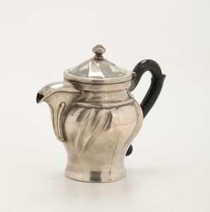 Teiera in argento, manifattura italiana del XX secolo  - Asta Antiquariato - Associazione Nazionale - Case d'Asta italiane