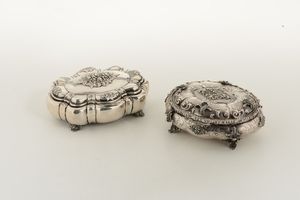 Due portagioie ovali in argento  - Asta Antiquariato - Associazione Nazionale - Case d'Asta italiane