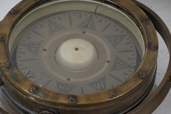 Due bussole a liquido  - Asta Arte Marinara - Associazione Nazionale - Case d'Asta italiane