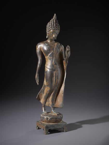 Arte Sud-Est Asiatico : Figura in bronzo raffigurante il famoso �walking Buddha� nello stile Sukothay. Tailandia XX sec  - Asta Asta 470 | ARTE ORIENTALE Online - Associazione Nazionale - Case d'Asta italiane