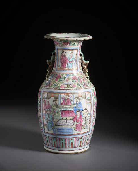 Arte Cinese : Vaso in porcellana abilmente smaltato nei colori della famiglia rosa, stile �Canton�. Cina Dinastia Qing , XIX sec.  - Asta Asta 470 | ARTE ORIENTALE Online - Associazione Nazionale - Case d'Asta italiane