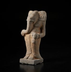 Arte Indiana - Statua in pietra arenaria raffigurante il Dio Ind� Ganesh.India, XX sec.