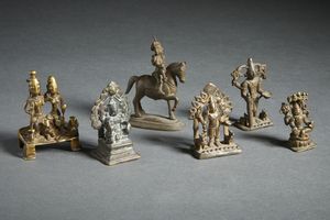 Arte Indiana - Gruppo di sei bronzi devozionali raffiguranti varie divinit� India, XVIII - XIX secolo