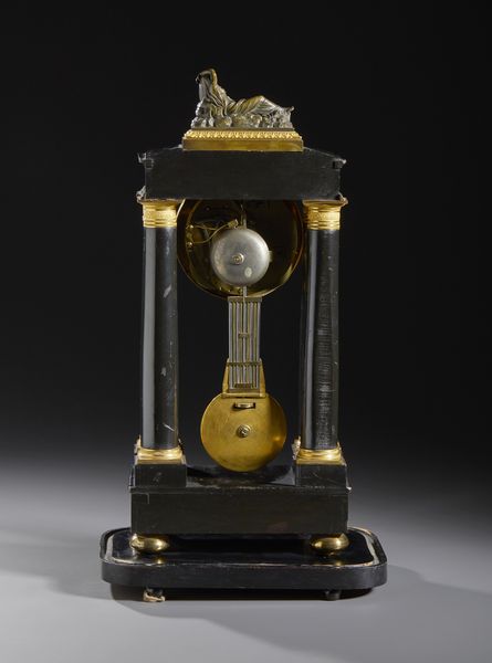 MANIFATTURA FRANCESE DEL XIX SECOLO : Orologio a pendolo in legno ebanizzato e bronzi dorati, quattro colonne a sorreggere il quadrante e la parte superiore, sormontata da figura di Arianna addormentata  - Asta Asta 469 | ARTE ANTICA E DEL XIX SECOLO Online - Associazione Nazionale - Case d'Asta italiane