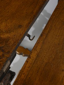 MANIFATTURA DEL XIX SECOLO : Coppia di consolle a mezzaluna con piano lastronato e gambe intagliate in foggia di colonne riunite da traverse  - Asta Asta 469 | ARTE ANTICA E DEL XIX SECOLO Online - Associazione Nazionale - Case d'Asta italiane