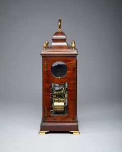 MANIFATTURA INGLESE DEL XVIII SECOLO : Orologio da tavolo con cassa in mogano e applicazioni in bronzo dorato, quadrante firmato 'William Owen London'  - Asta Asta 469 | ARTE ANTICA E DEL XIX SECOLO Online - Associazione Nazionale - Case d'Asta italiane