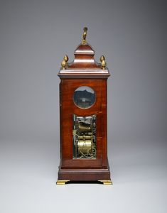 MANIFATTURA INGLESE DEL XVIII SECOLO : Orologio da tavolo con cassa in mogano e applicazioni in bronzo dorato, quadrante firmato 'William Owen London'  - Asta Asta 469 | ARTE ANTICA E DEL XIX SECOLO Online - Associazione Nazionale - Case d'Asta italiane