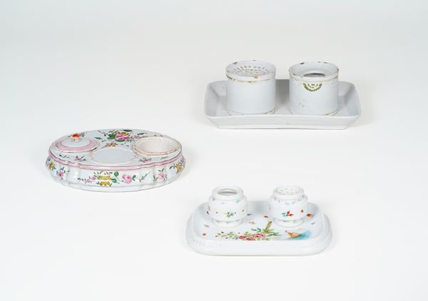 Tre servizi da scrittoio, XIX e XX secolo.<BR>  - Asta Ceramiche e vetri - Associazione Nazionale - Case d'Asta italiane