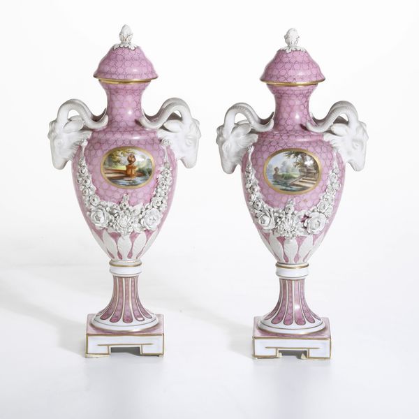 Coppia di vasi.<BR>Francia, XX secolo.  - Asta Ceramiche e vetri - Associazione Nazionale - Case d'Asta italiane