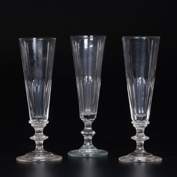 Nove fltes, XIX secolo.  - Asta Ceramiche e vetri - Associazione Nazionale - Case d'Asta italiane