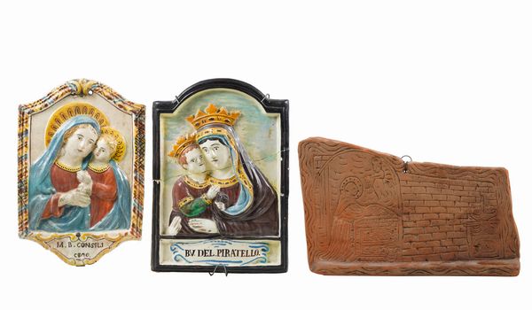 Tre targhe devozionali, XIX secolo.  - Asta Ceramiche e vetri - Associazione Nazionale - Case d'Asta italiane