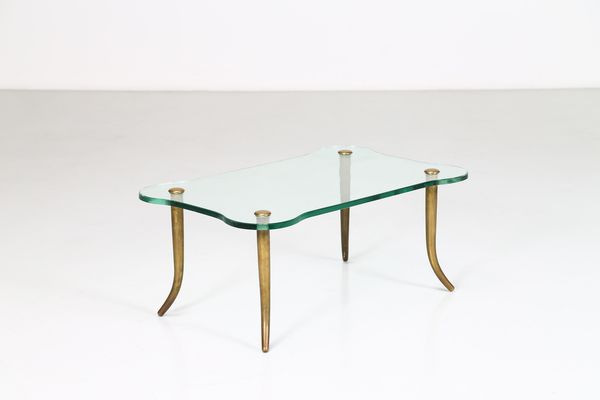 PAOLO BUFFA : Tavolino in ottone con piano in cristallo, anni 50  - Asta ASTA 247 DESIGN - Associazione Nazionale - Case d'Asta italiane