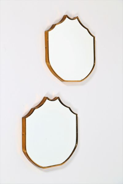 PAOLO BUFFA : Coppia di specchiere da parete in ottone e vetro, anni 50  - Asta ASTA 247 DESIGN - Associazione Nazionale - Case d'Asta italiane