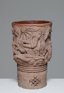 GIORGIO WENTER MARINI - Grande vaso in terracotta decorato a bassorilievo anni 40. Provenienza eredi Wenter Marini