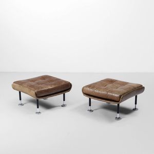 SAPORITI - Tavolo basso e due pouf