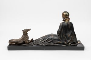 Scultura in antimonio e avoriolina raffigurante giovane donna con levriero, inizi secolo XX  - Asta Incanti d'Arte - Associazione Nazionale - Case d'Asta italiane