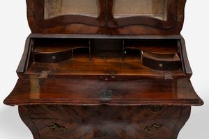 Trumeau a due corpi intarsiato in legni vari, Genova, secolo XVIII  - Asta Incanti d'Arte - Associazione Nazionale - Case d'Asta italiane