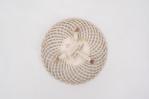 Cestino in maiolica policroma, Francia secolo XVIII  - Asta Incanti d'Arte - Associazione Nazionale - Case d'Asta italiane