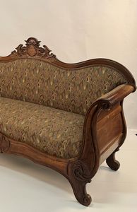 Divano in noce, seconda met� del XIX secolo  - Asta Antiquariato - Associazione Nazionale - Case d'Asta italiane