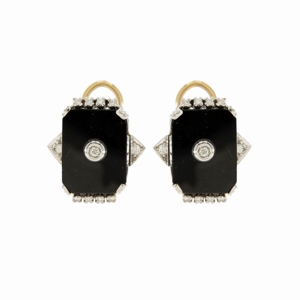 Orecchini a lobo in oro bianco 18kt onice nero e diamanti  - Asta Gioielli e Orologi Web Only - Associazione Nazionale - Case d'Asta italiane