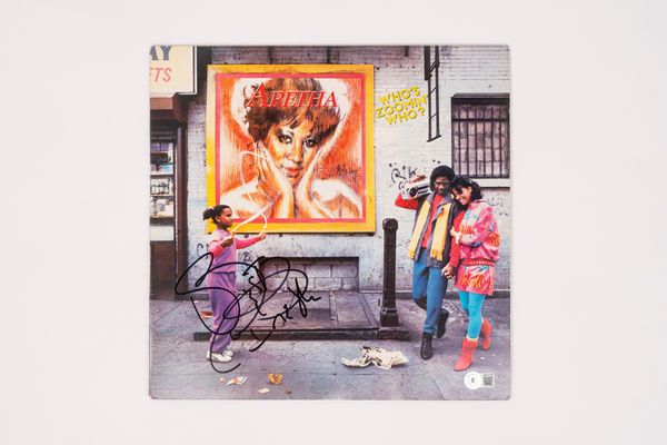 Aretha Franklin � LP firmato � Who's Zoomin' Who? � Cert. Beckett  - Asta Pop Culture / Memorabilia e Card - Associazione Nazionale - Case d'Asta italiane