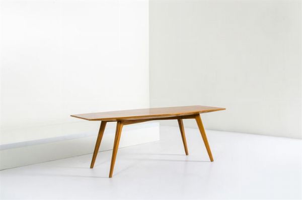 PRODUZIONE ITALIANA : Tavolino in legno di teak. Anni '60 cm 43 5x120 5x52  - Asta Asta 147 Design - Associazione Nazionale - Case d'Asta italiane