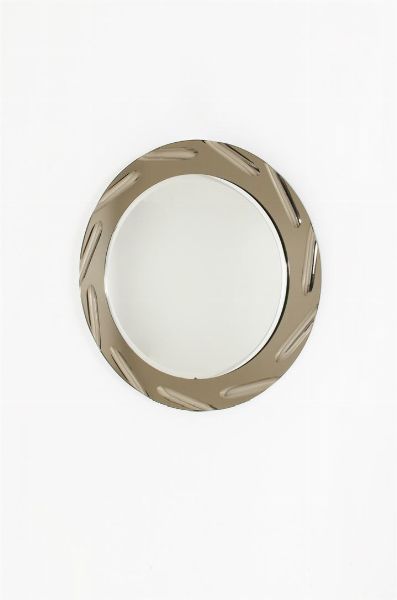 PRODUZIONE ITALIANA : Specchio con cornice in vetro colorato. Anni '60 diam cm 70  - Asta Asta 147 Design - Associazione Nazionale - Case d'Asta italiane
