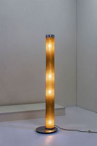 PRODUZIONE ITALIANA - Lampada da terra in metallo cromato. Anni '70 h cm 186