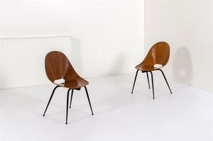 RATTI CARLO - Coppia di sedie con struttura in tondino di metallo verniciato  scocca in compensato curvato. Anni '50 cm 81x4 [..]