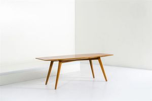 PRODUZIONE ITALIANA - Tavolino in legno di teak. Anni '60 cm 43 5x120 5x52