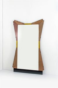 CRISTAL ART - Specchiera con cornice geometrica in vetro colorato e particolari in ottone. Anni '60  cm 190x115