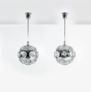 TORLASCO OSCAR - Coppia di lampadari in acciaio con lenti in cristallo. Prod. Lumi anni '50 h cm 107