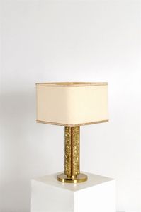 BROTTO ANGELO - Lampada da tavolo in ottone inciso. Prod. Esperia anni '70 h cm 50