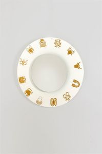 FORNASETTI BARNABA - Specchio in metallo laccato decorato a serigrafia con i segni zodiacali. Prodotto su licenza da Antonangeli anni  [..]