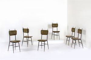 PRODUZIONE ITALIANA - Sei sedie con struttura in metallo  puntali ottone  imbottitura rivestita in velluto. Anni '50 cm 99x39x38