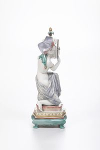 Orologio da tavolo Art D�co.<BR>Germania, Manifattura di Nymphenburg, 1930 circa.<BR>Modello di Josef Wackerle del 1922.<BR>  - Asta Ceramiche - Associazione Nazionale - Case d'Asta italiane