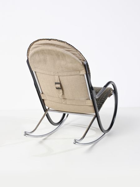 TUTTLE PAUL (1918 - 2002) : Poltrona a dondolo mod. Nonna per Str�ssle, Svizzera  - Asta Asta 476 | DESIGN E ARTI DECORATIVE DEL NOVECENTO Online - Associazione Nazionale - Case d'Asta italiane