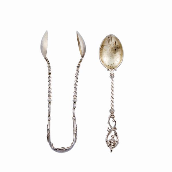 Gruppo di oggetti in argento (8)  - Asta Argenti e l'Arte della Tavola - Associazione Nazionale - Case d'Asta italiane