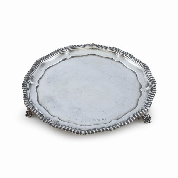 Salver in argento  - Asta Argenti e l'Arte della Tavola - Associazione Nazionale - Case d'Asta italiane