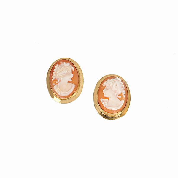 PAIO DI ORECCHINI CON CAMMEI  - Asta GIOIELLI - Associazione Nazionale - Case d'Asta italiane