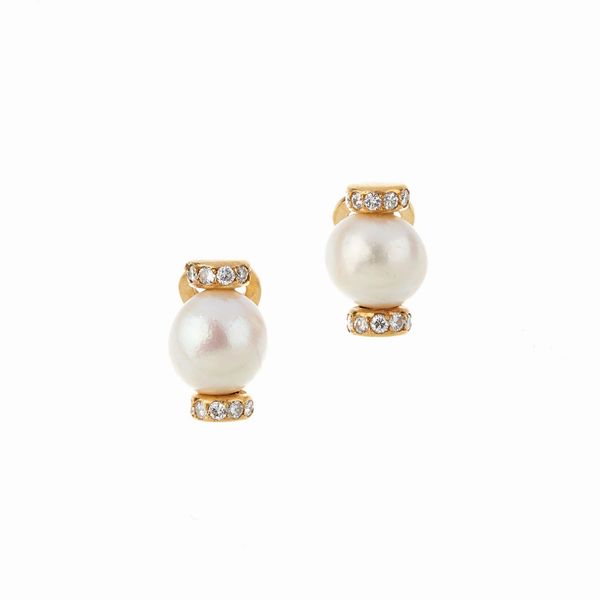 PAIO DI ORECCHINI CON PERLE E DIAMANTI  - Asta GIOIELLI - Associazione Nazionale - Case d'Asta italiane