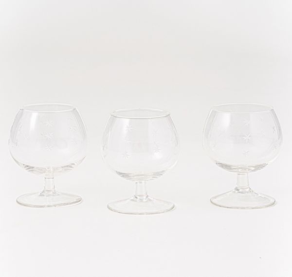 Sei bicchieri da liquore decorati  - Asta Antiquariato - Associazione Nazionale - Case d'Asta italiane