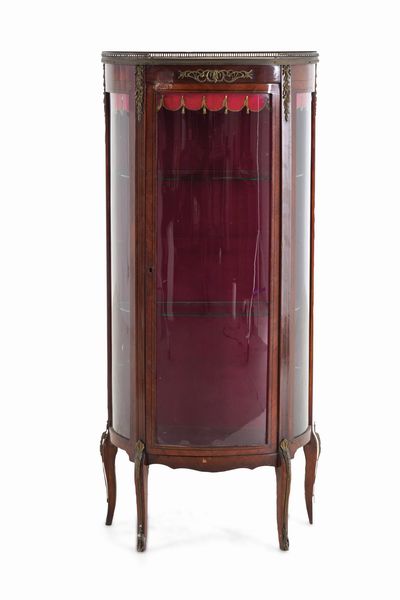 Vetrina impiallacciata in vari legni. Francia prima met� XX secolo  - Asta Antiquariato - Associazione Nazionale - Case d'Asta italiane