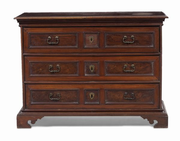 Com� a tre cassetti. XVIII-XIX secolo  - Asta Antiquariato - Associazione Nazionale - Case d'Asta italiane