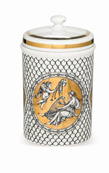 Piero Fornasetti : Milano 1950 ca  - Asta Sei Secoli di Arti e Arredi - Associazione Nazionale - Case d'Asta italiane