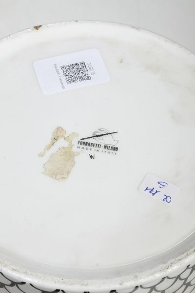 Piero Fornasetti : Milano 1950 ca  - Asta Sei Secoli di Arti e Arredi - Associazione Nazionale - Case d'Asta italiane