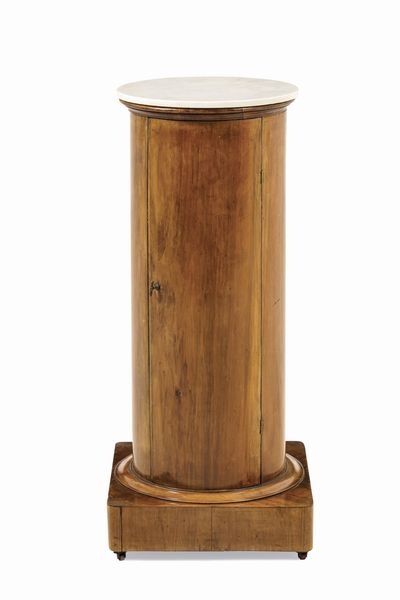 Comodino a colonna. XIX secolo  - Asta Sei Secoli di Arti e Arredi - Associazione Nazionale - Case d'Asta italiane