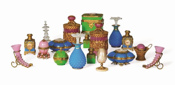 Lotto di flaconi da toilette, XX secolo<BR>  - Asta Sei Secoli di Arti e Arredi - Associazione Nazionale - Case d'Asta italiane