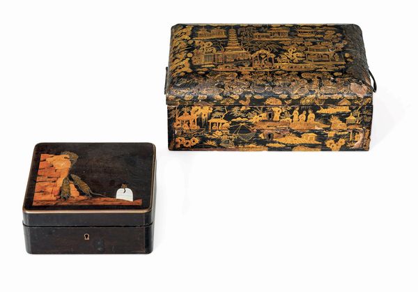 Lotto composto di scatola in legno laccato raffigurante topi all'interno di un buco e scatola in legno laccato dorato raffigurante scena di vita comune, Giappone, perido Meiji (1868-1912) e Cina, inizio XIX secolo  - Asta Sei Secoli di Arti e Arredi - Associazione Nazionale - Case d'Asta italiane