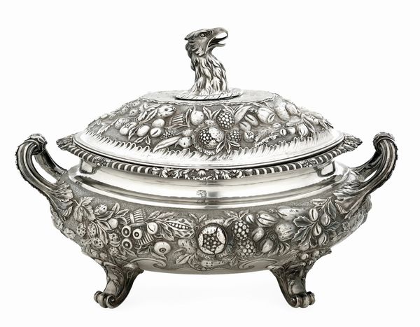 Zuppiera. Londra, 1833, argentiere William Eaton  - Asta Sei Secoli di Arti e Arredi - Associazione Nazionale - Case d'Asta italiane